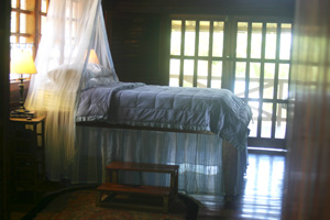 upstairs bedroom in beach villa, beach house for rent in costa rica
